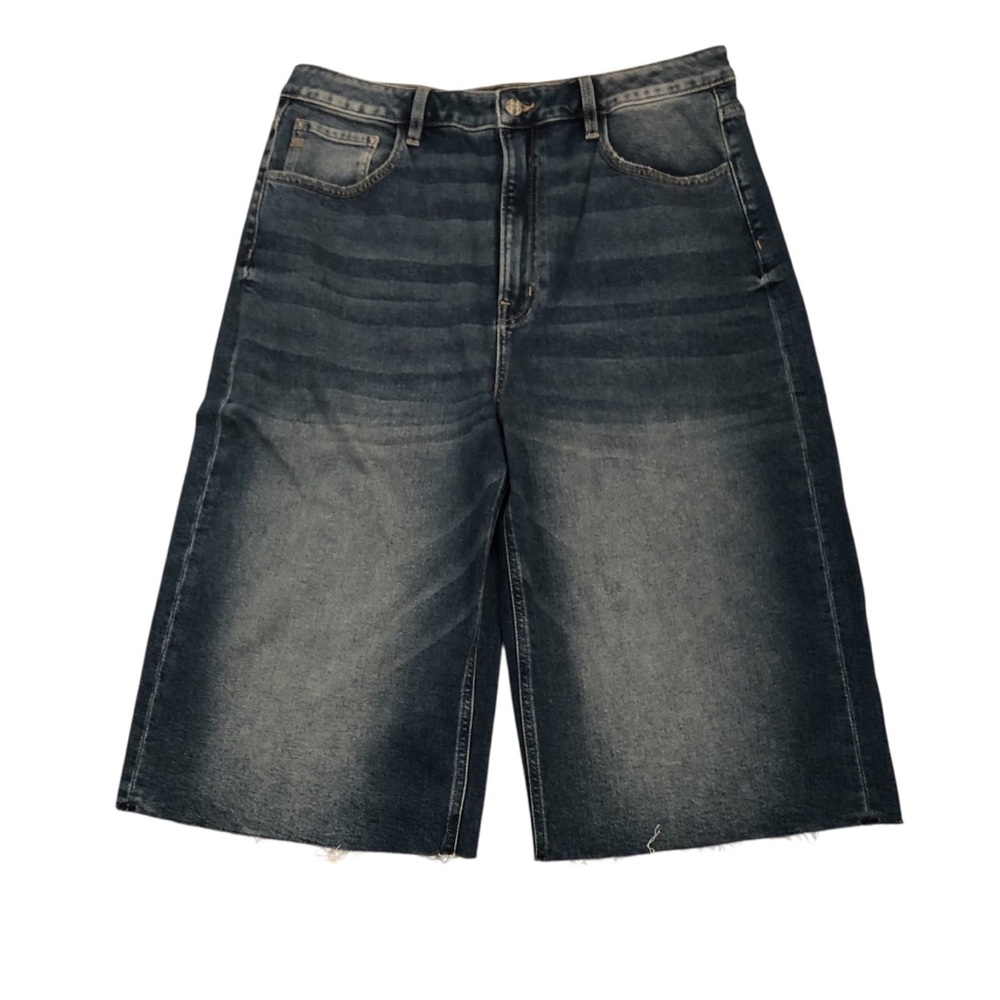 Miss Me Brynn High-Rise Baggy Wide Cropped Jorts Size 33
NEW WITH TAGS